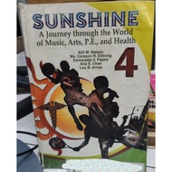 Sunshine Grade 4 : A journey through the world of Music, Arts , P.E. and Health (Used)