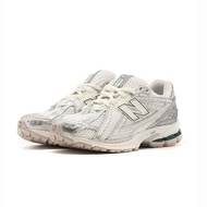 Pet Hughes Trendy 1906R Silver Retro Old Shoes M1906Ree Goods