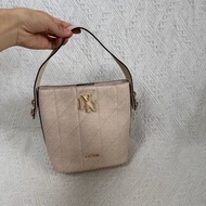 泰國 LYN 杏色皮革 手提袋