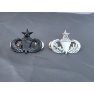REPRODUCTION PAIR US ARMY AIRBORNE PARATROOPER PARACHUTIST JUMP WINGS SENIOR PARACHUTIST BADGE INSIG