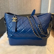 CHANEL 漸層藍流浪包 中款