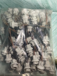 ขั้วไฟหรี่ ขั้วไฟเลี้ยว พร้อมสายไฟ ขั้วไฟเลี้ยวแบบเสียบ100 ชิ้น แม็กกาไลต์ ขั้วไฟ T10 T13 ขั้วไฟ ขั้