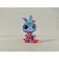 Littlest Pet Shop toy LPS Blue Chillsa Froster #32 W/Accessories for kid
