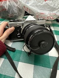 OLYMPUS OM1 + ZOOM LENS