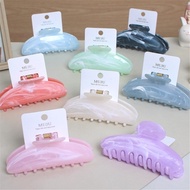 Women Elegant Shell Hair Grips, Traditional Lucky Motif Hair Clips Hair Ornaments