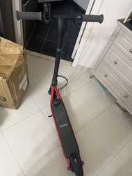 Ninebot d28電動滑板車