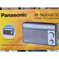 PANASONIC  RF 562D FM MW SW PORTABLE  RADIO WITH CASE