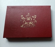 香港1988年精鑄硬幣套裝一套，全新，2元及5元幣面有氧化