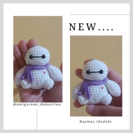 GANTUNGAN Sitting baymax key chain / baymax knitted doll
