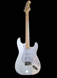 กีต้าร์ไฟฟ้า Cravis SSH คอดาว แถม คันโยก ประแจขันคอ ปิ๊ก