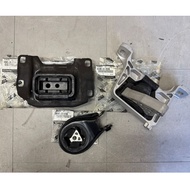 [ READY STOCK ] 100% GENUINE (MAZDA) ENGINE MOUNTING MAZDA 3 BK / BL MODEL 1.6CC>>BBM5 39 070/B38M 3