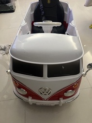 兒童電動車