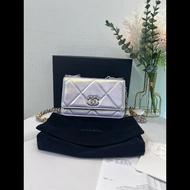 Chanel 19 wallet on chain iridescent