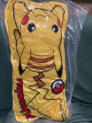 [比卡超/皮卡丘 Pikachu] 大枕頭 pillow 欖枕 bolster 咕臣 cushion 抱枕 body pillow 大公仔 長條形 十萬伏特 Pokemon 寶可夢 精靈球 港玩 最新