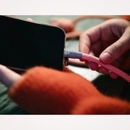 Yoggle Power 充電線手機掛繩 2 in 1 USB-C | 鮮粉紅色