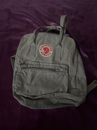 Fjallraven Kanken 背包