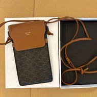 日本直送🇯🇵 Celine Macadam Pattern Pochette Shoulder Bag 🇯🇵日本中古包拍賣會現貨🎌💁🏻‍♂️日本專業團隊認證👍🏻‼️即落單即代購✈️預計最快兩天到港🇭🇰