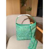 270
No Box
Goyard Goyard Goyard
New Armpit Tote Bag~Dog Teeth Hobo~Commuter Bag~
Size 33 x 30 x 13 L