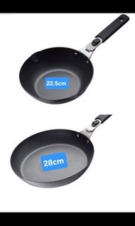 天上野生鐵皇28cm煎鍋和22.5 cm鷹嘴煲
