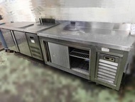 商用 雪櫃 冷藏櫃 冷凍櫃
Commercial Refrigerator
不銹鋼廚房冷藏工作台