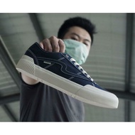 Equip Low Navy Pathrobas