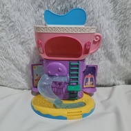 Three-Color Teapot House Diorama