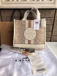 🍀Coach Dempsey tote 22 in signature jacquard with stripes 🍀GET SET FOR SEASON