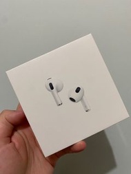 Apple AirPods3搭配MagSafe 充電盒