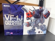 超合金 超時空要塞 VF-1J 連 Armoured Valkyrie
