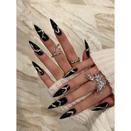 Nailbox, black y2k up nails painted with 3D page guong bac.