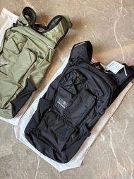 全新MM6 x Salomon 背包