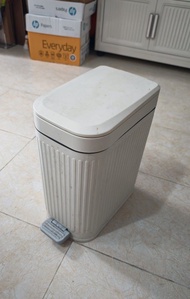 小型腳踏窄身垃圾桶