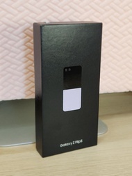 Brand-new Samsung Galaxy Z Flip5 512GB 薰衣草紫. 保証全新機。