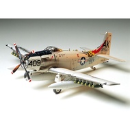 TAMIYA 61058 1/48 Douglas A-1H Skyraider U.S. Navy ชุดโมเดลทามิย่าแท้