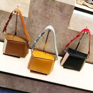tas charles and keith square