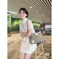 24New Product G Home padlock Backpack Double G Vintage Presbyopic Shoulder Bag G No Stress Mom Bag f