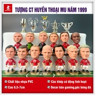 1999 Manchester United football player statue model