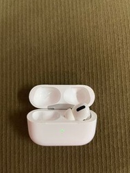 現貨二手正版蘋果Apple AirPods Pro 1 單耳耳機（右耳）與充電盒 兩個合售