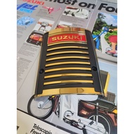 SUZUKI RC100 ~ RC80 FRONT EMBLEM GOLD JAPAN PRODUCT ( DEFECT)