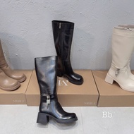 Qccc boots with buckles below the side and buckles on the side, smooth leather, worn below the knee,