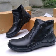 Sepatu Boots Resleting Kulit Pria