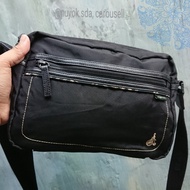 BEAN POLE  sling bag\nilon kulit\BLK\small