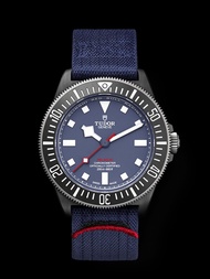 Tudor 25707KN全新2024年5月fullset鈦金屬外圈配黑色碳複合材質字圈 藍色織紋錶帶$23800