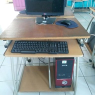 Meja komputer (bekas)
