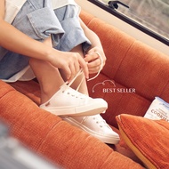 KEEP WHITE SNEAKER : รองเท้าผ้าใบเปิดส้นสีขาว