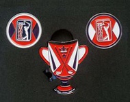 夏林~高爾夫球桿用品PGA TOUR高級最新款式鞋帽兩用夾Marker帽夾(紅獎盃底座+雙Mark)