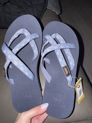 Teva 藍色拖鞋