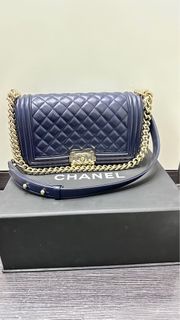 Chanel le boy medium 藍色 金扣