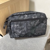 包郵‼️🇰🇷韓國直送 Gregory 皇牌黑花 Pouch S / M 斜孭袋 Black Tapestry Padded Shoulder Crossbody Bag