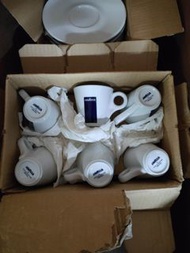 Lavazza Logo Espresso Cup and Saucer Set

咖啡杯碟coffee set